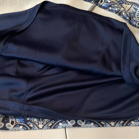 Vince Camuto Blue White Print Fit & Flare Party Date Night Dress NWOT Size 6 - Picture 9 of 14